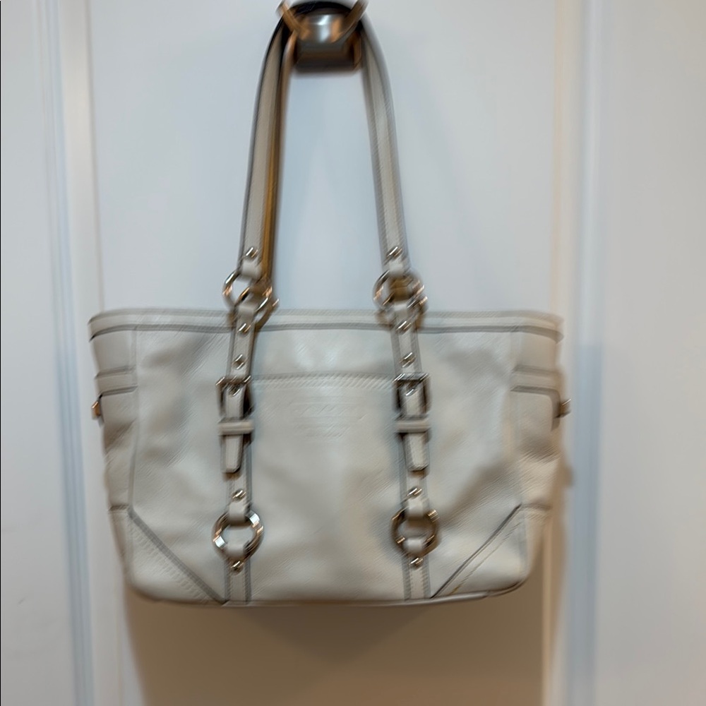 Coach White Shoulder Bag with Structured Design
